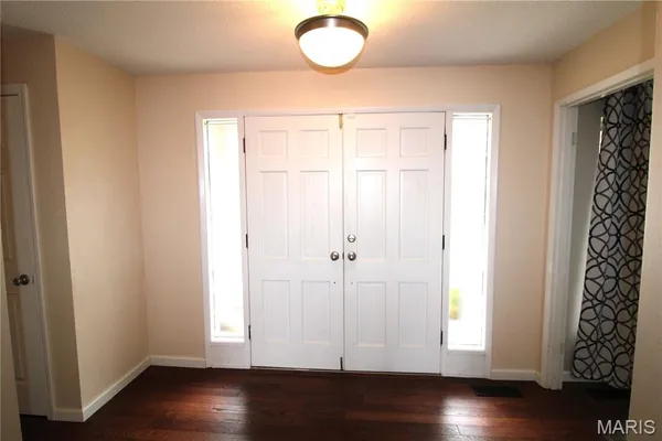 $2,595 | 736 Henry Avenue, Ballwin, MO 63011