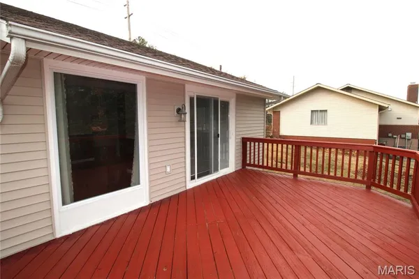 $2,595 | 736 Henry Avenue, Ballwin, MO 63011