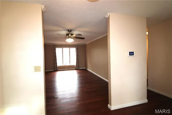 $2,595 | 736 Henry Avenue, Ballwin, MO 63011