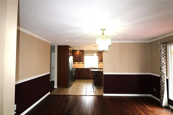 $2,595 | 736 Henry Avenue, Ballwin, MO 63011