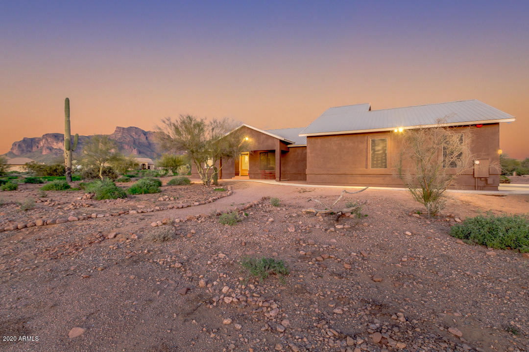 2075 South Geronimo Road Apache Junction, AZ 85119 - Photo 1 of 72 Front