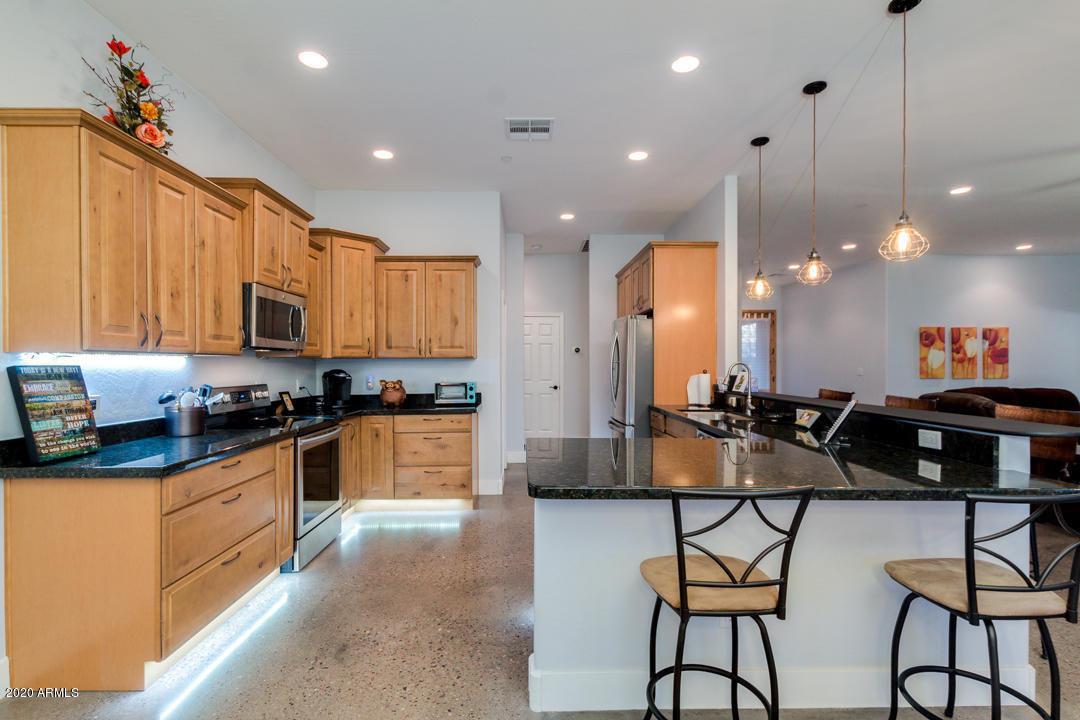2075 South Geronimo Road Apache Junction, AZ 85119 - Photo 19 of 72 Kitchen