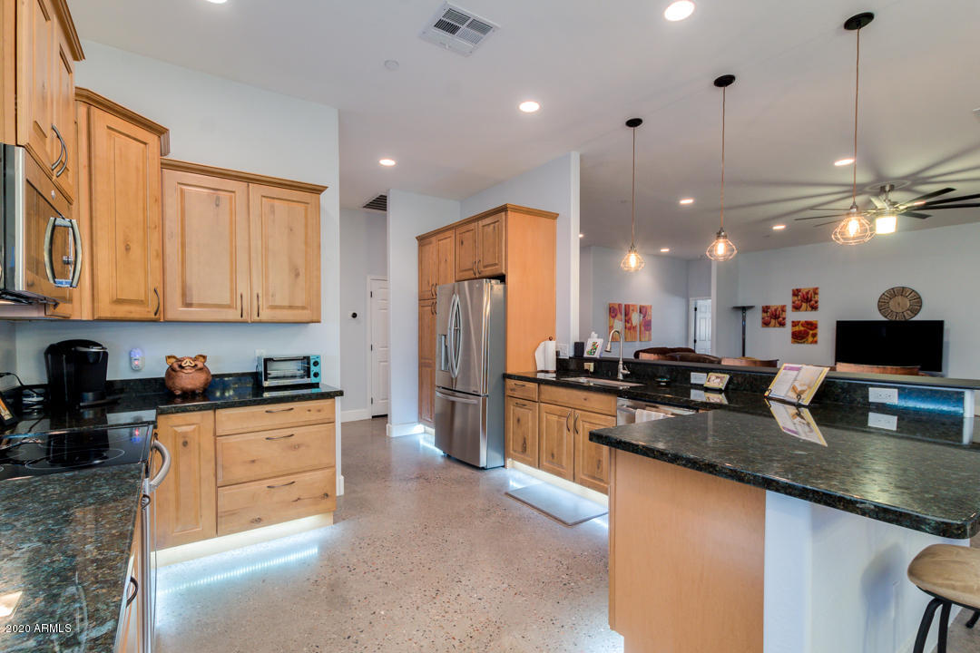2075 South Geronimo Road Apache Junction, AZ 85119 - Photo 20 of 72 Kitchen