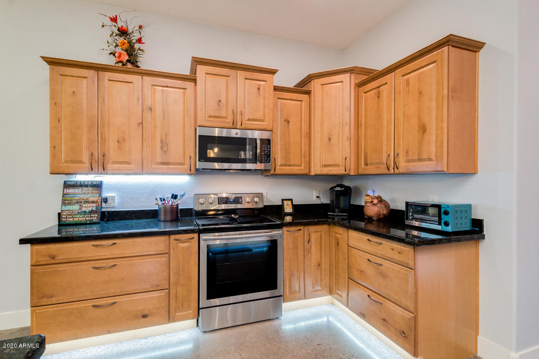 2075 South Geronimo Road Apache Junction, AZ 85119 - Photo 23 of 72 Kitchen
