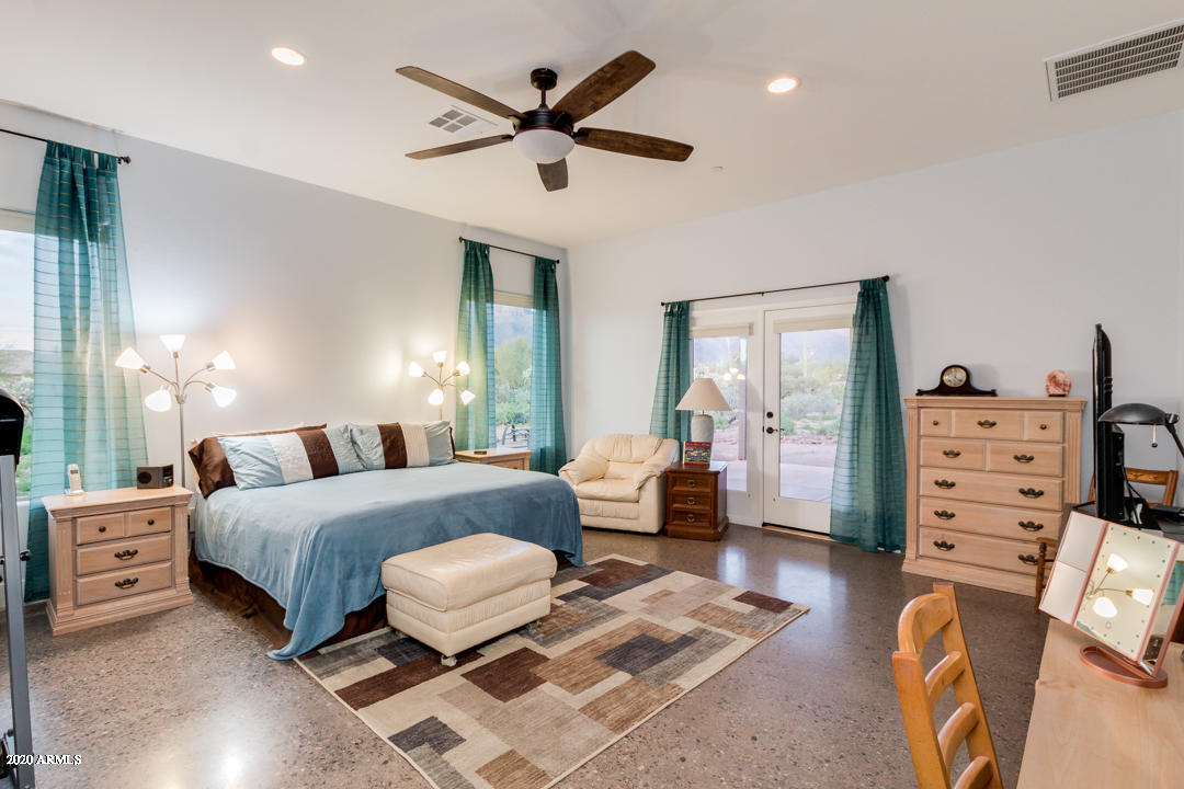 2075 South Geronimo Road Apache Junction, AZ 85119 - Photo 30 of 72 Master Bedroom