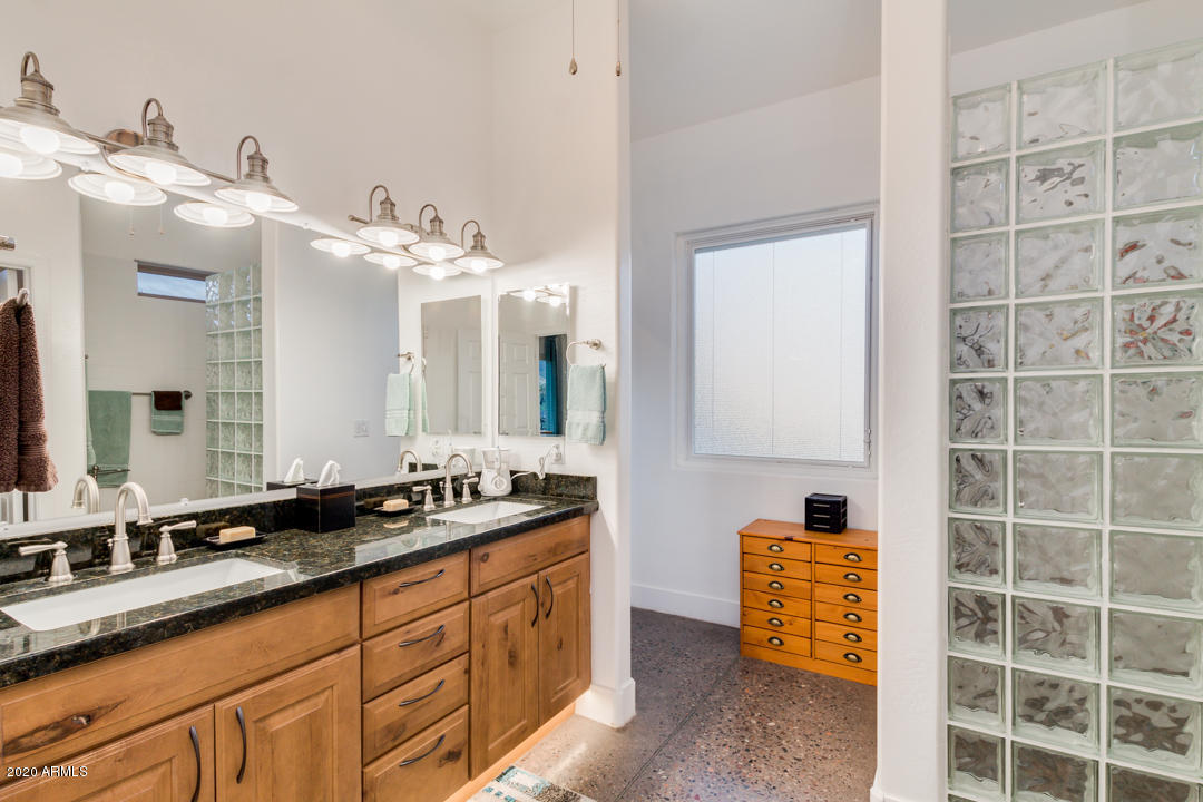 2075 South Geronimo Road Apache Junction, AZ 85119 - Photo 34 of 72 Master Bath