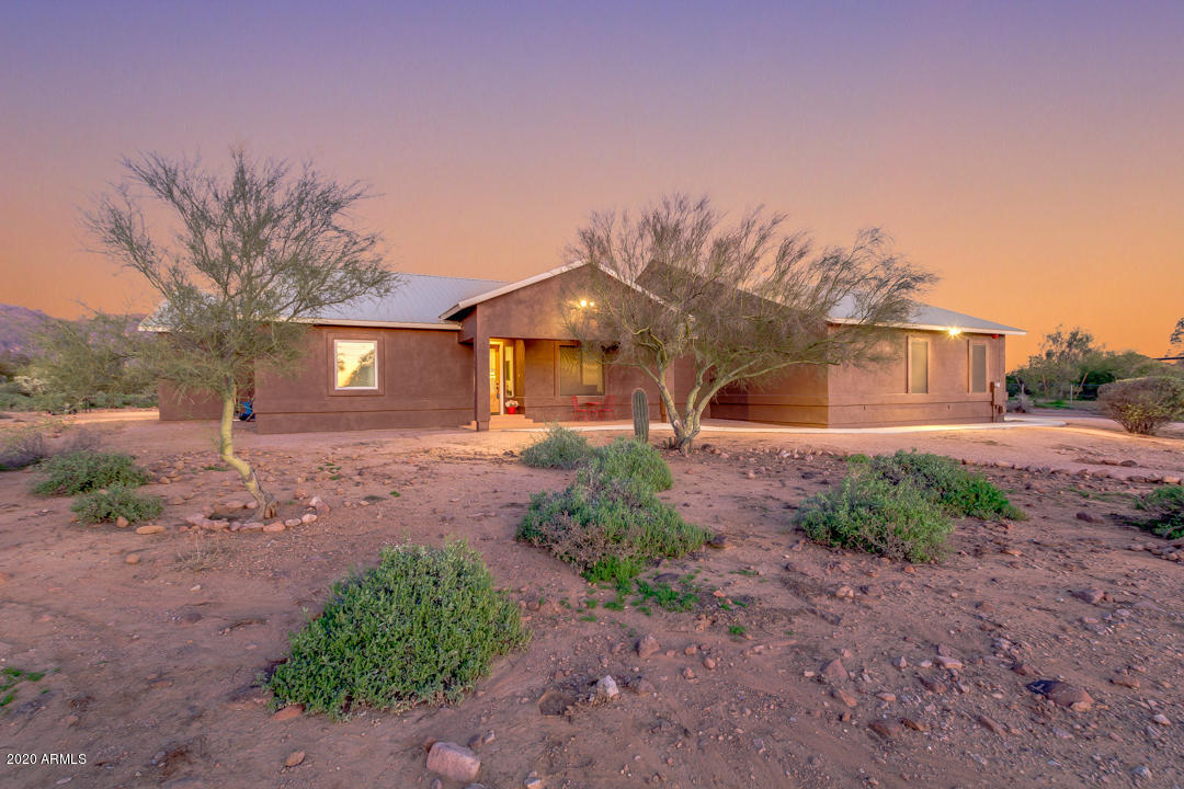 2075 South Geronimo Road Apache Junction, AZ 85119 - Photo 4 of 72 Front