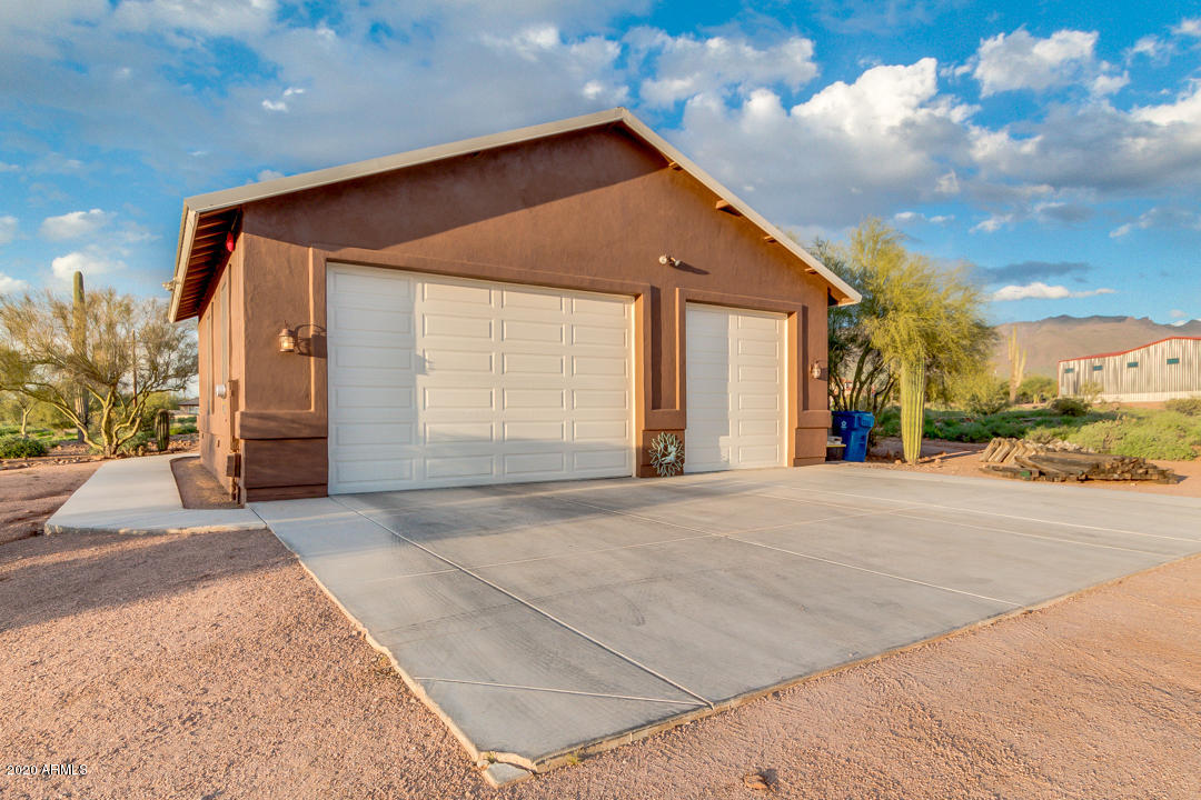 2075 South Geronimo Road Apache Junction, AZ 85119 - Photo 55 of 72 Garage