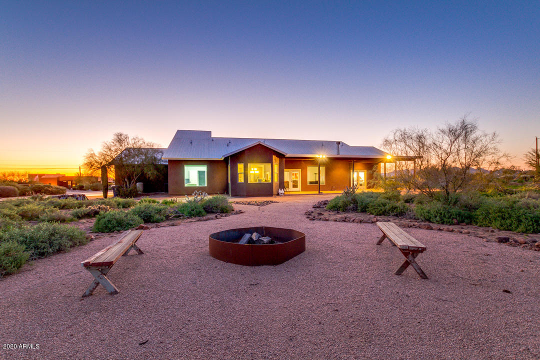 2075 South Geronimo Road Apache Junction, AZ 85119 - Photo 7 of 72 Back