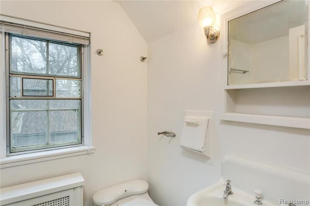 19505 Canterbury Road Detroit, MI 48221 - Photo 24 of 32