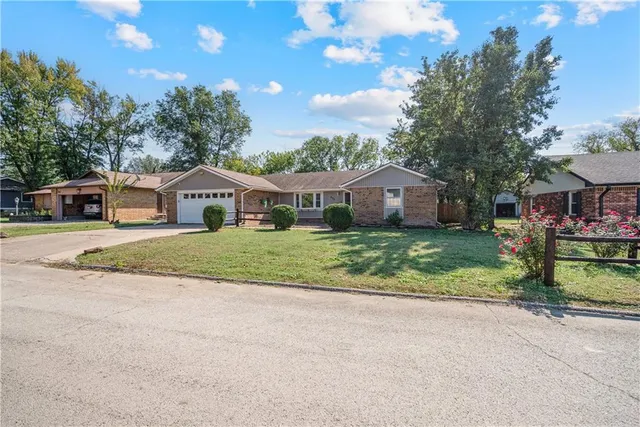 $204,900 | 937 Circle Drive, Independence, KS 67301