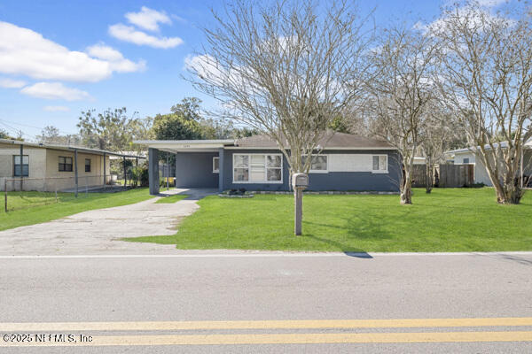 3209 Weaver Road Palatka, FL 32177 - Photo 3 of 16 Home front