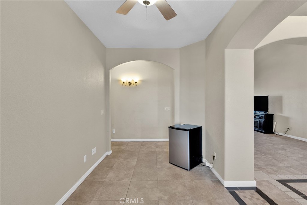 7435 Solano Road Phelan, CA 92371 - Photo 11 of 65