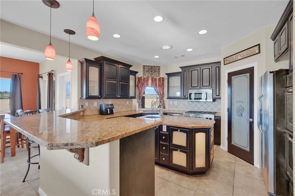 7435 Solano Road Phelan, CA 92371 - Photo 21 of 65