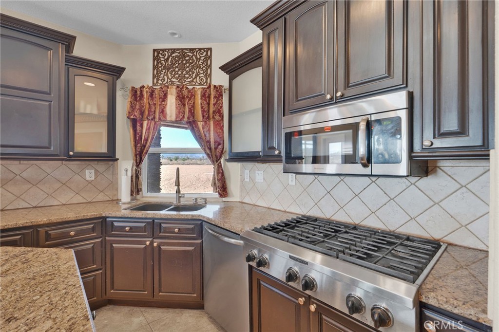 7435 Solano Road Phelan, CA 92371 - Photo 26 of 65