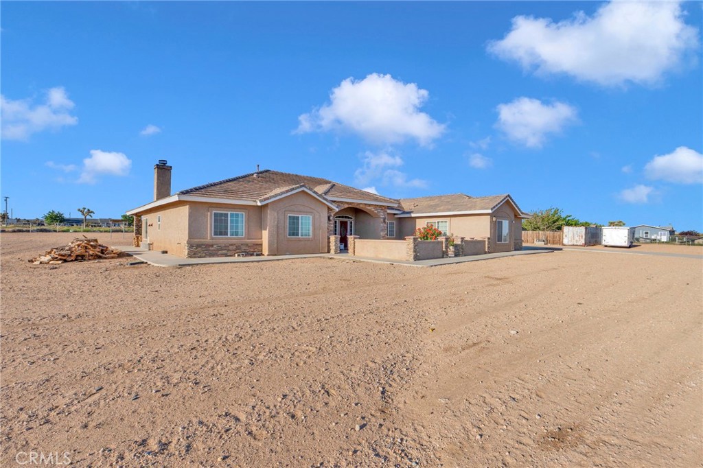 7435 Solano Road Phelan, CA 92371 - Photo 3 of 65