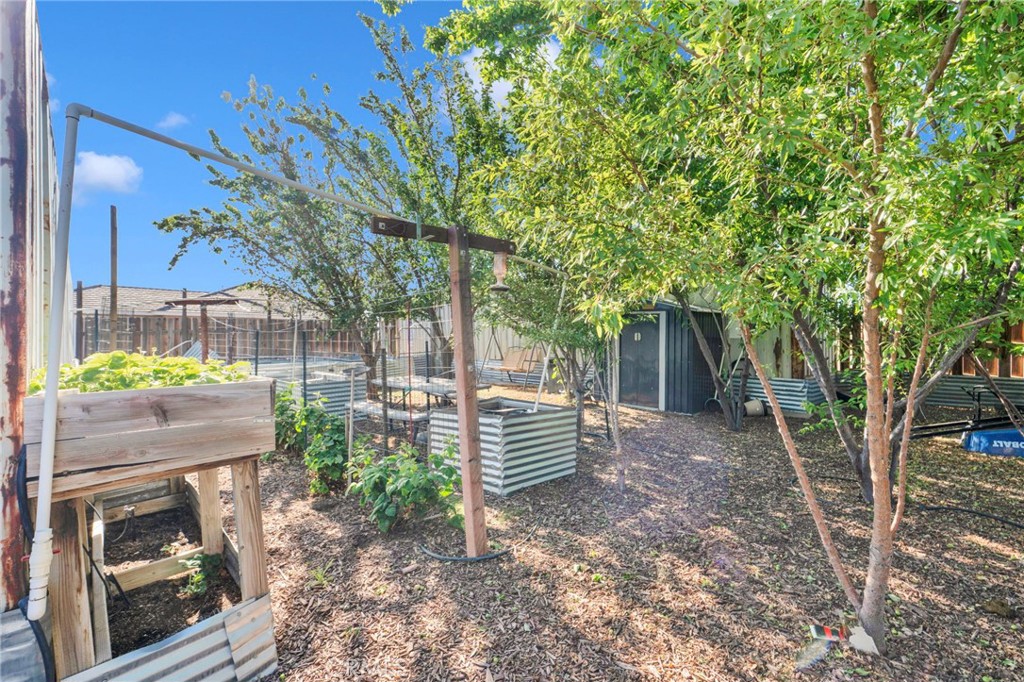 7435 Solano Road Phelan, CA 92371 - Photo 44 of 65