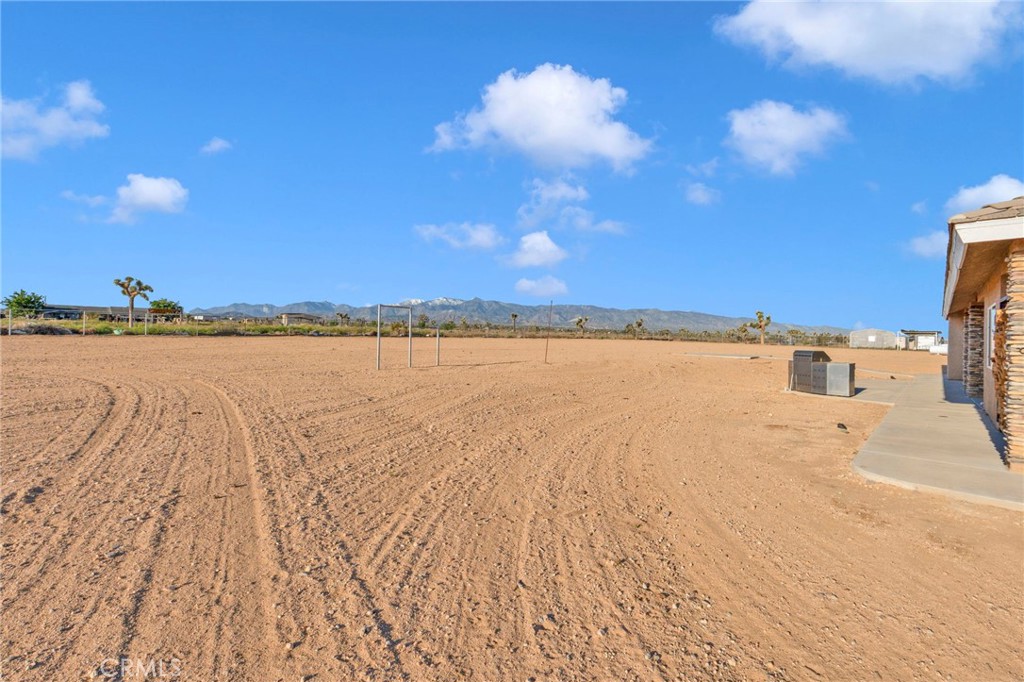 7435 Solano Road Phelan, CA 92371 - Photo 47 of 65