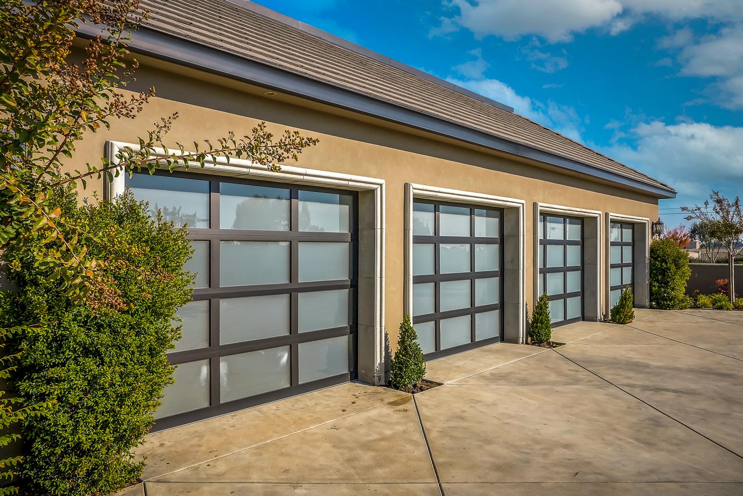 22215 Devries Road Lodi, CA 95242 - Photo 12 of 99 a view of a house with a large window