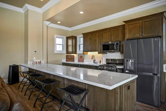 $3,790,000 | 22215 Devries Road, Lodi, CA 95242