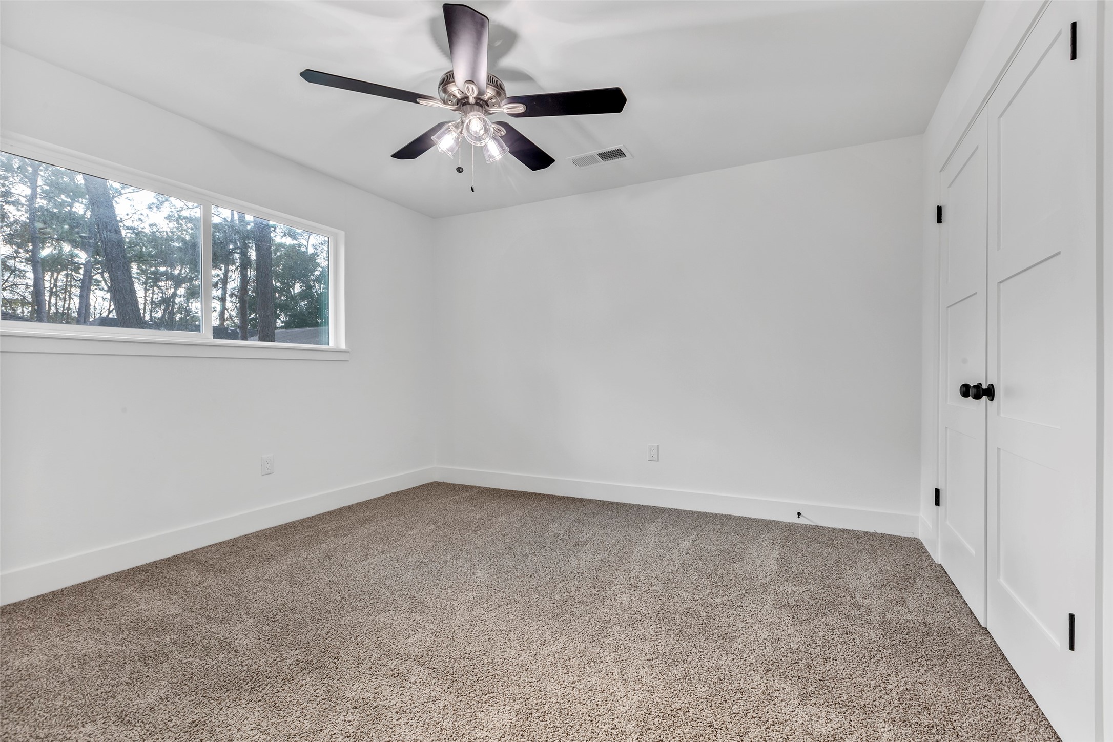 17207 Hill View Lane Spring, TX 77379 - Photo 19 of 34 an empty room with a window