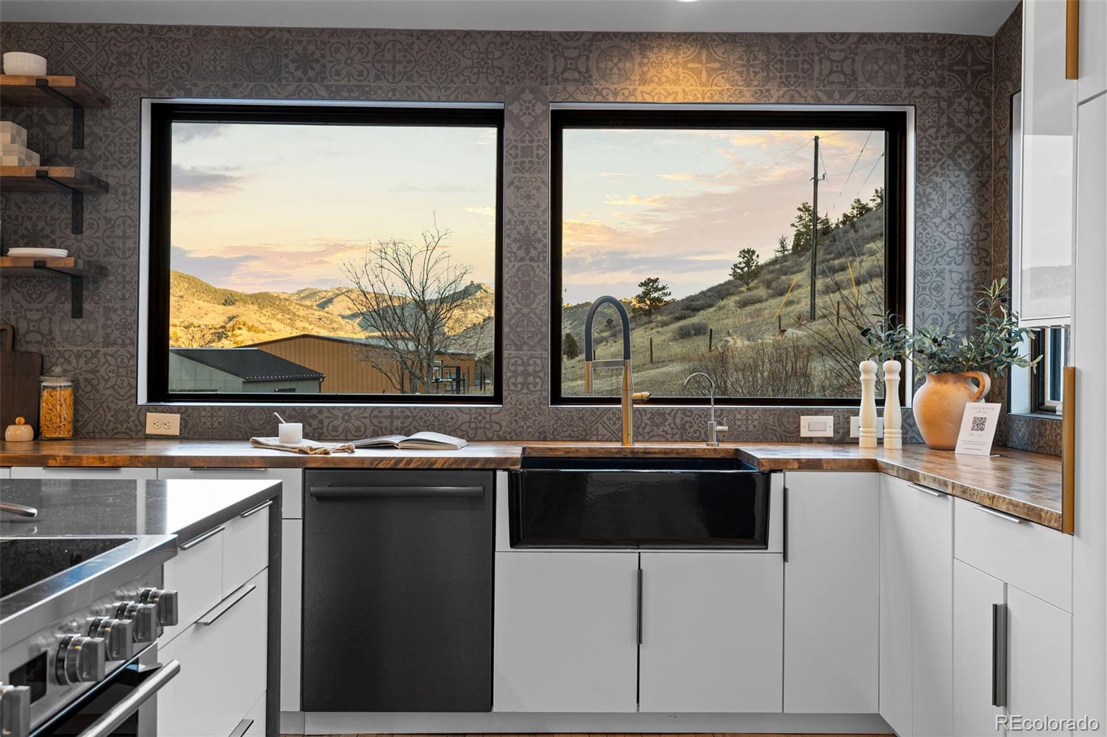 5370 Pine Ridge Road Golden, CO 80403 - Photo 11 of 46