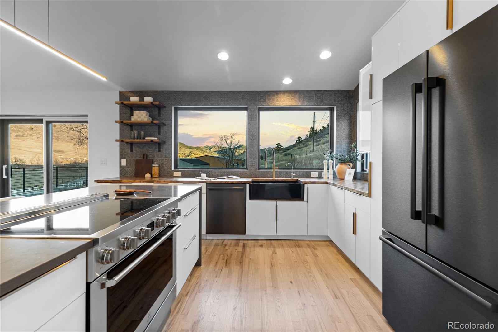 5370 Pine Ridge Road Golden, CO 80403 - Photo 10 of 46