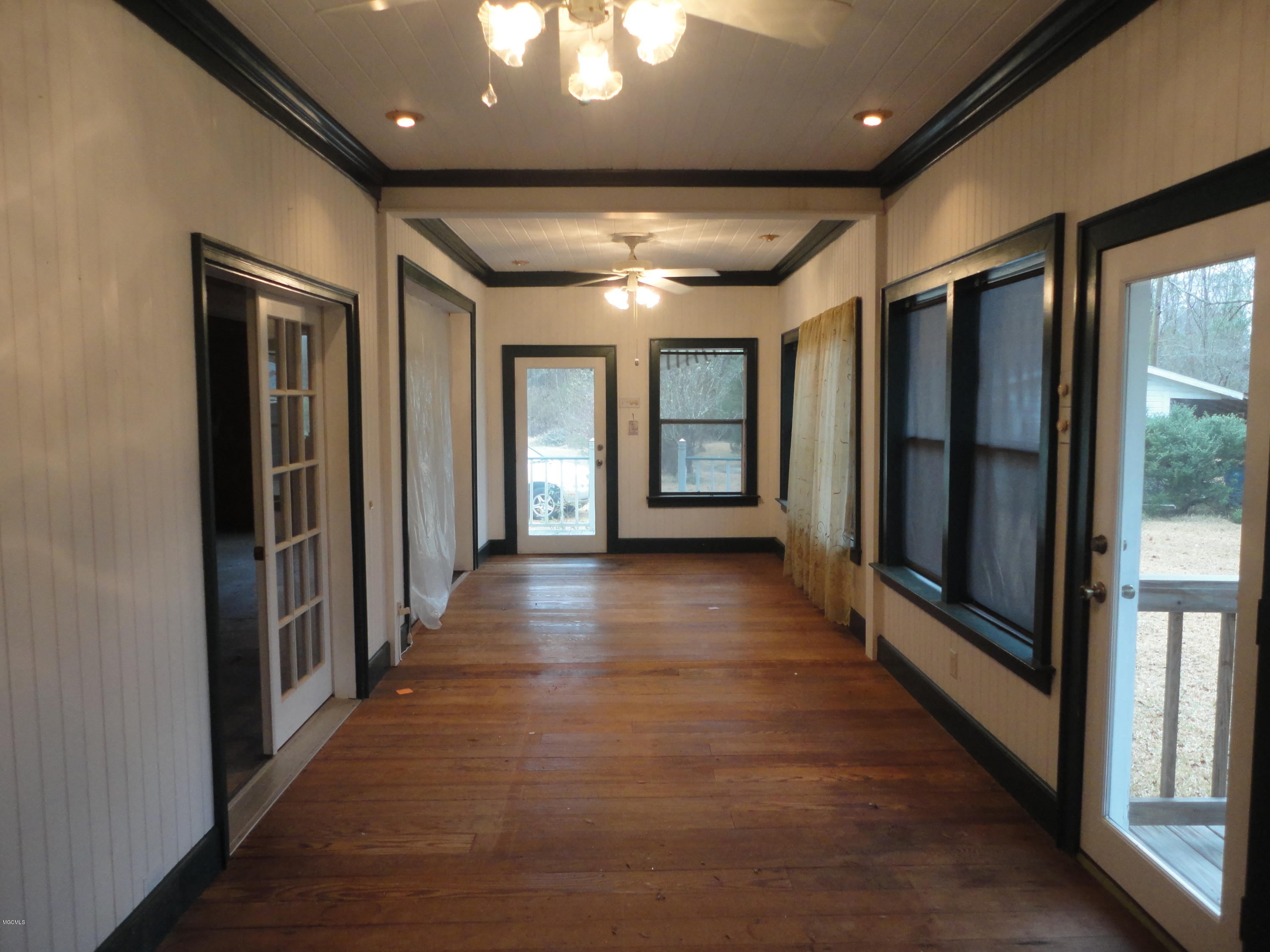 8132 James Pierce Road Moss Point, MS 39562 - Photo 8 of 38 DSC04220