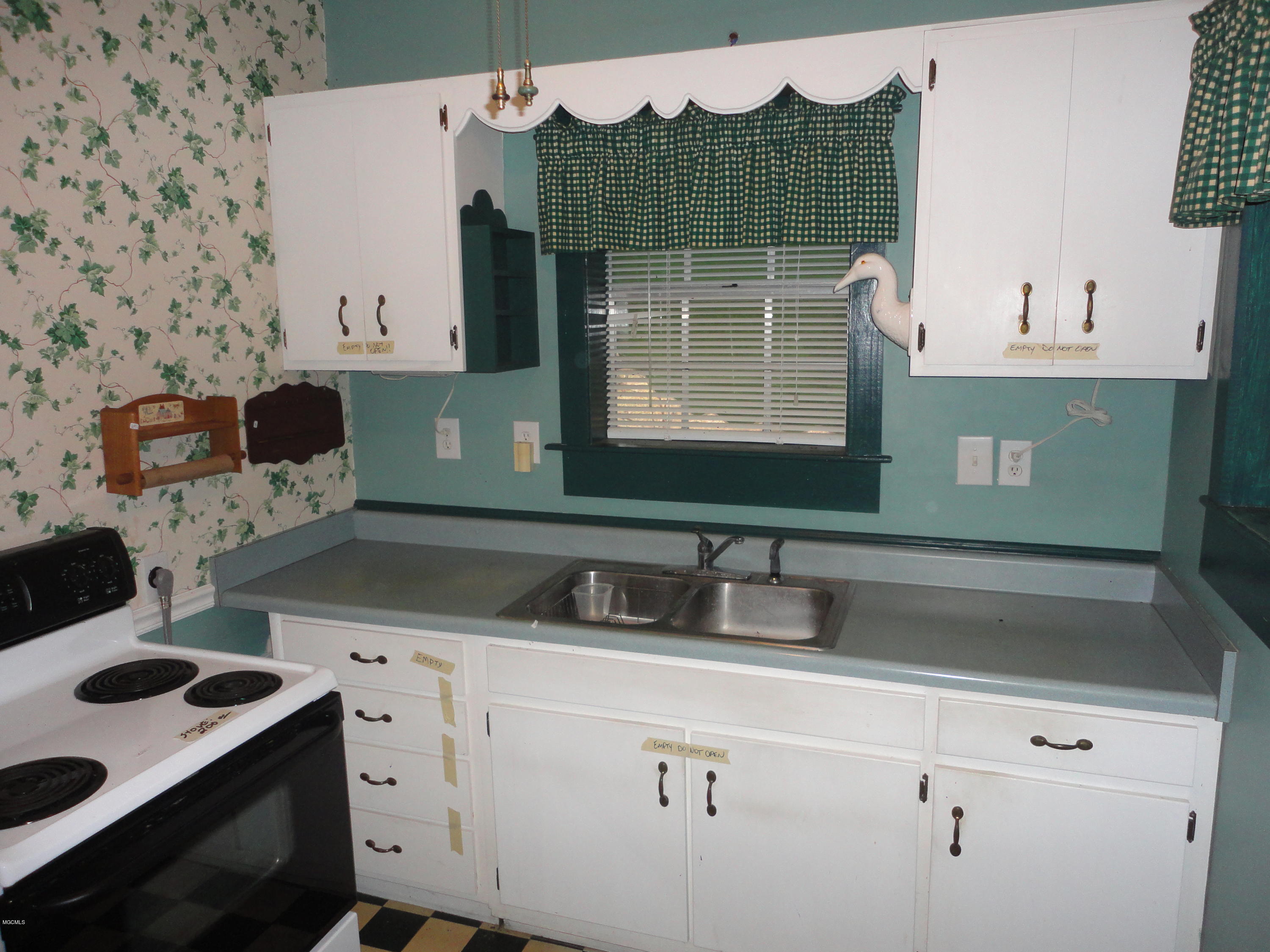 8132 James Pierce Road Moss Point, MS 39562 - Photo 10 of 38 DSC04222