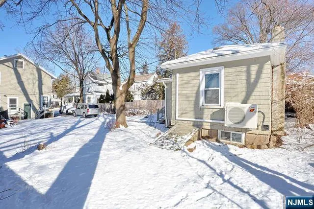 $2,150 | 31 Rea Avenue, Unit COTTAGE, Midland Park, NJ 07432