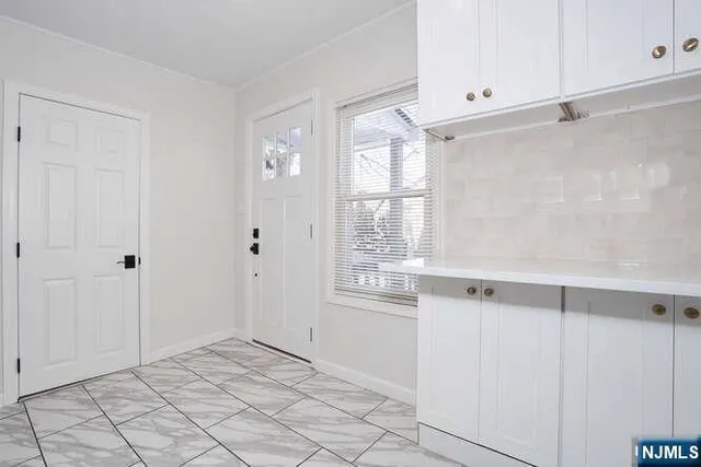 $2,150 | 31 Rea Avenue, Unit COTTAGE, Midland Park, NJ 07432