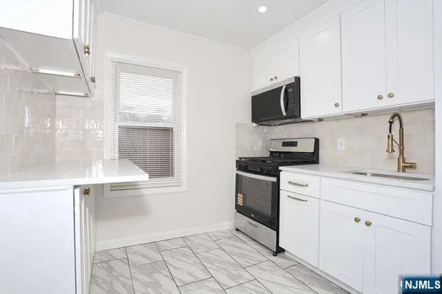 $2,150 | 31 Rea Avenue, Unit COTTAGE, Midland Park, NJ 07432