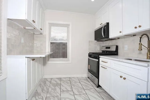 $2,150 | 31 Rea Avenue, Unit COTTAGE, Midland Park, NJ 07432