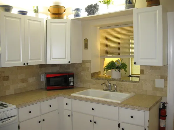 $1,700 | 9911 Dahlia Street, Unit 38, Pinellas Park, FL 33782
