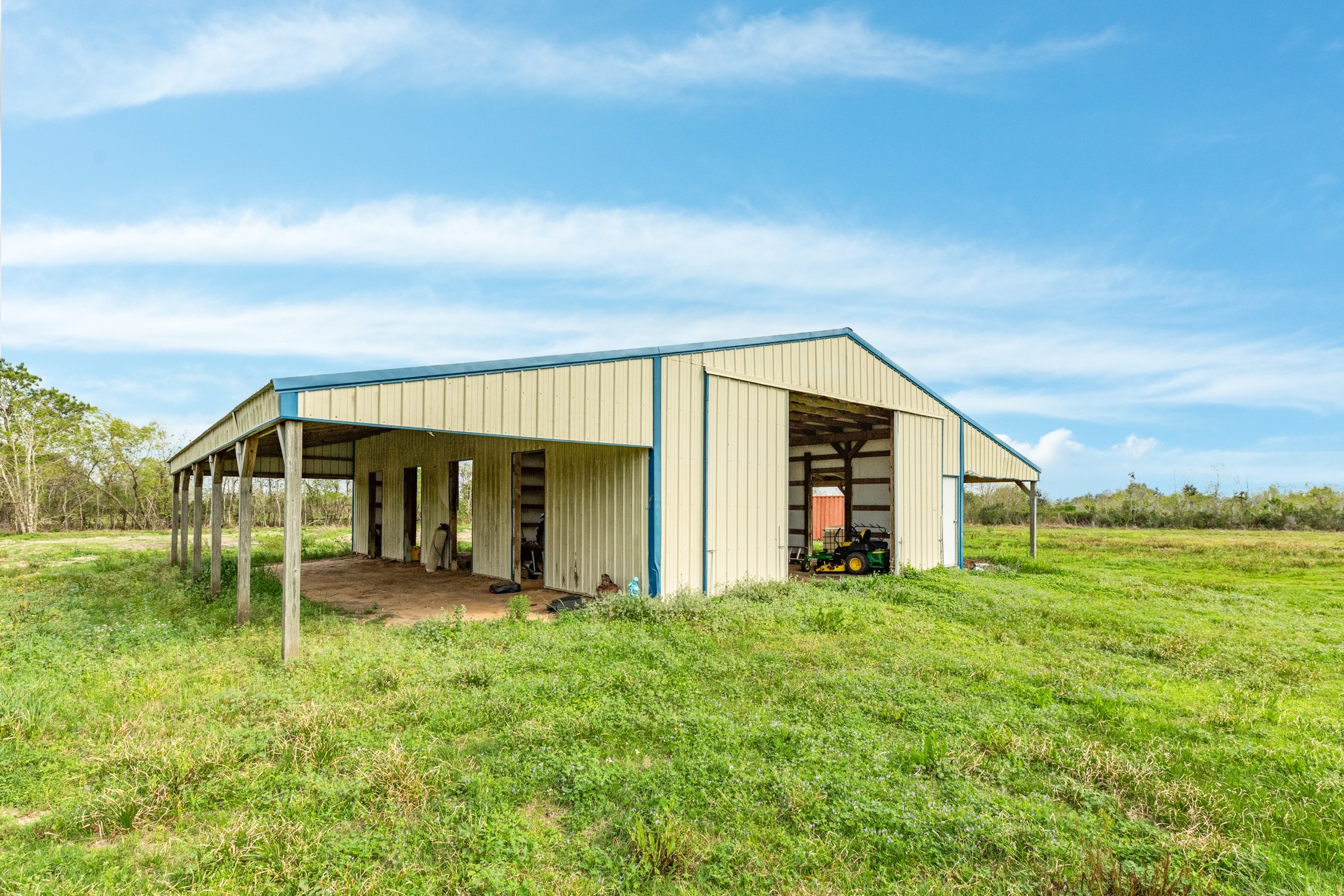 31 County Road 533 Angleton, TX 77515 - Photo 8 of 12