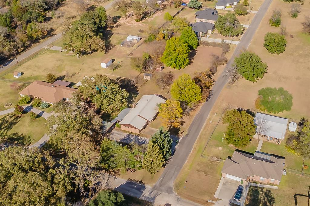 412 Oakview Drive Springtown, TX 76082 - Photo 30 of 32