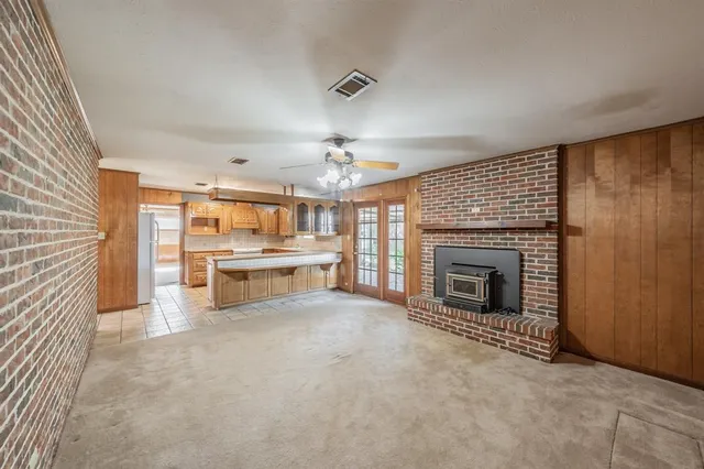 $240,000 | 412 Oakview Drive, Springtown, TX 76082