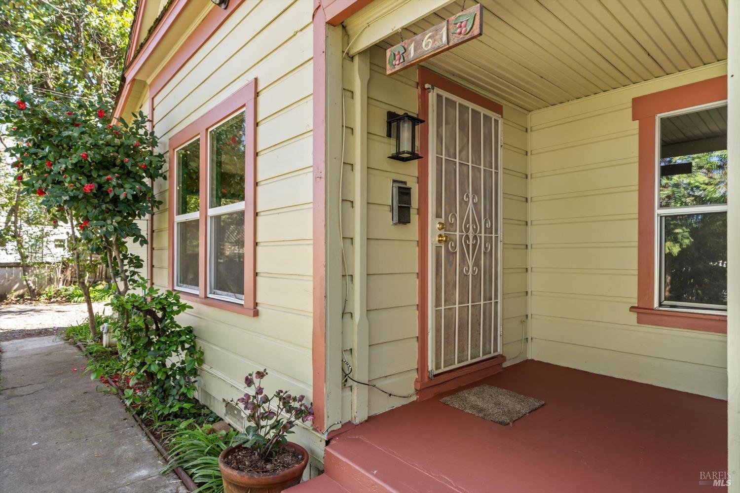 161 Cherry Street Ukiah, CA 95482 - Photo 4 of 39 a front view of a house