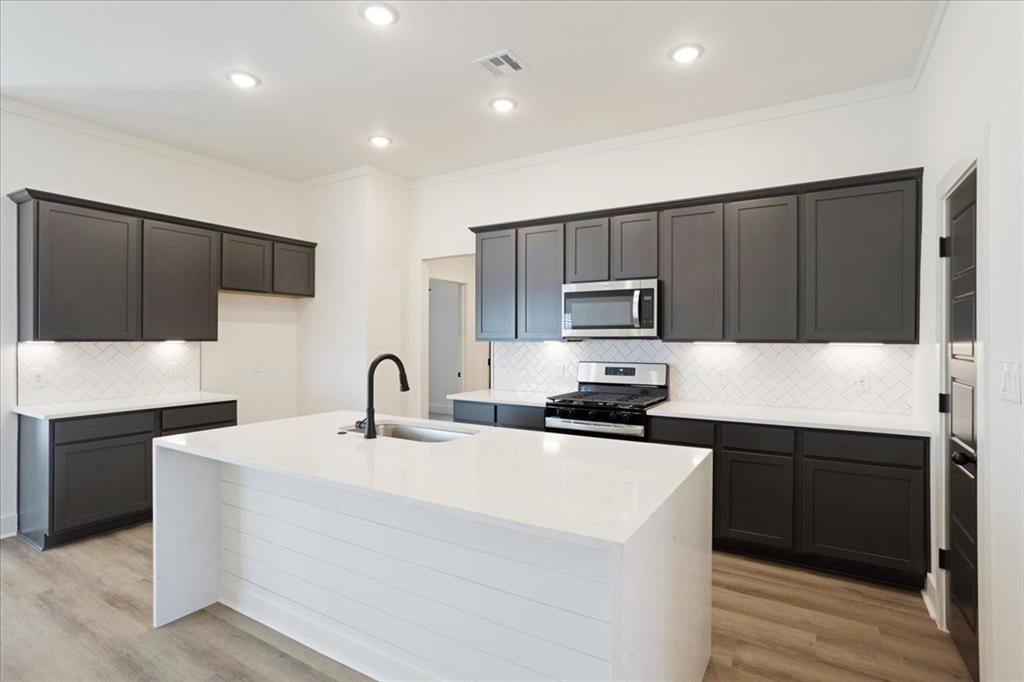 4300 Hummingbird Drive Sherman, TX 75092 - Photo 9 of 25