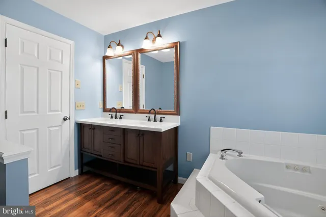 $499,900 | 5 Charcoal Court, Newark, DE 19702