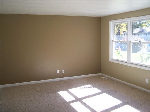 2819 West Westport Road Peoria, IL 61615 - Photo 2 of 2