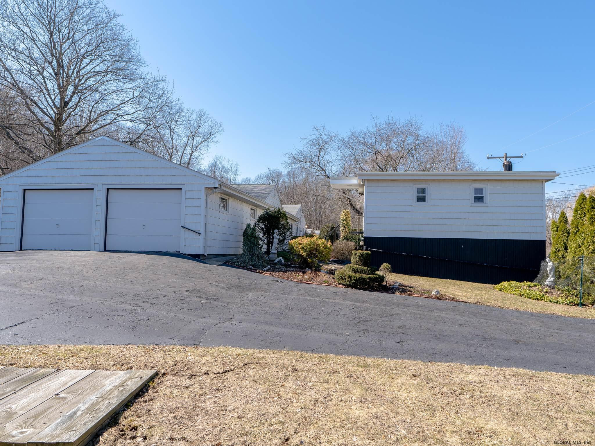 26 Parker Road Bethlehem, NY 12158 - Photo 24 of 38 Photo 24
