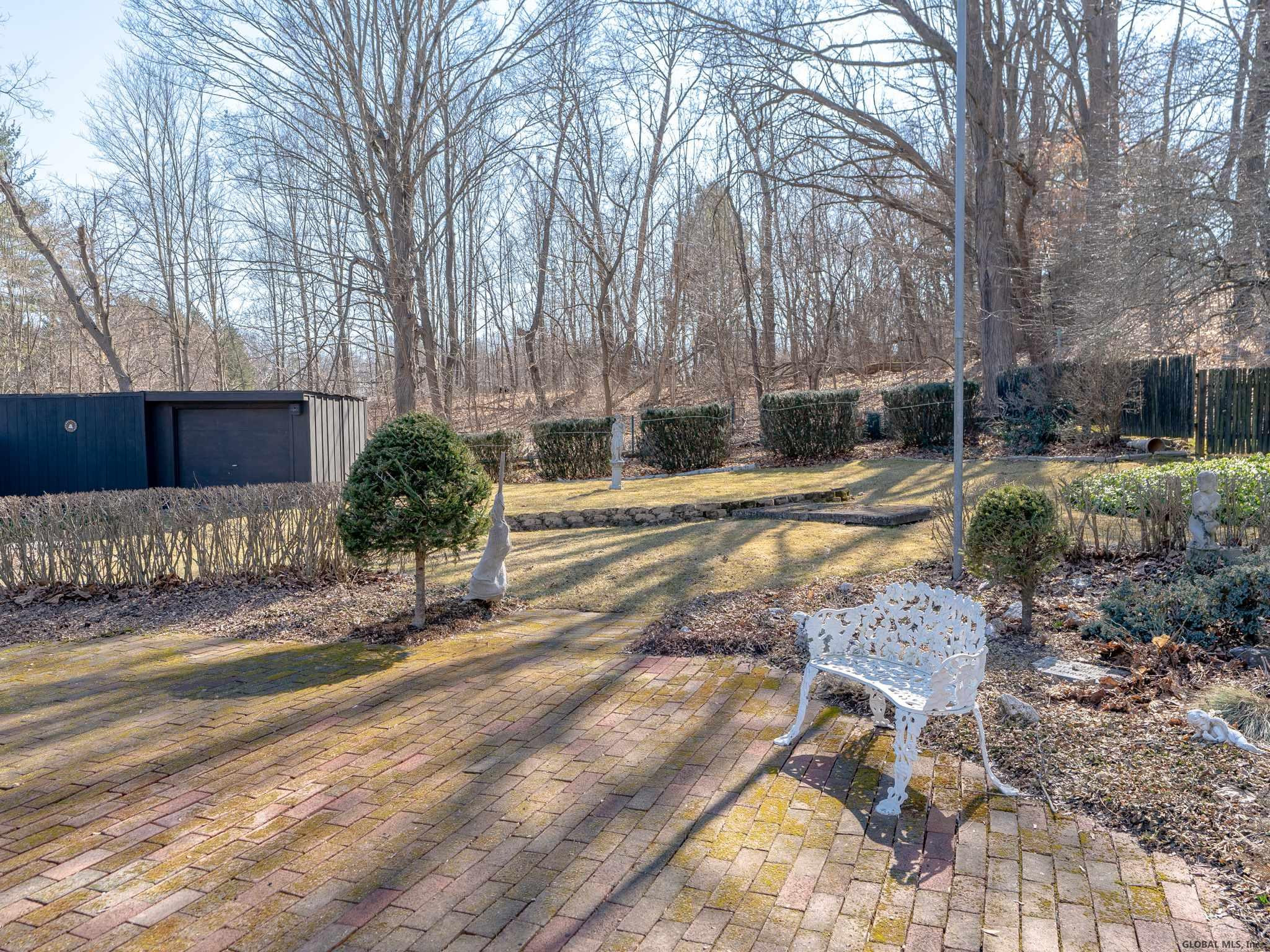 26 Parker Road Bethlehem, NY 12158 - Photo 37 of 38 Photo 37