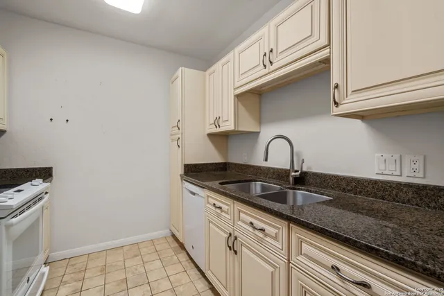 $140,000 | 1 Towers Park Lane, Unit 2107, San Antonio, TX 78209