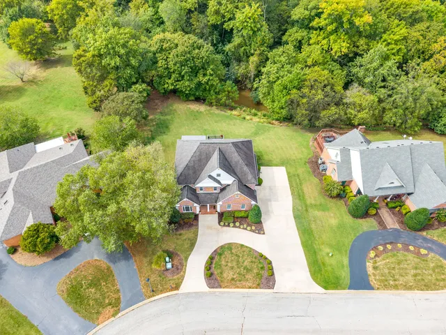 $619,000 | 305 Lincoln Way, Hopkinsville, KY 42240