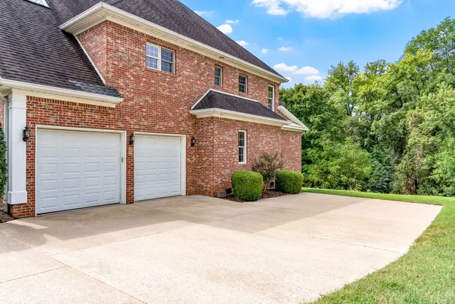 $619,000 | 305 Lincoln Way, Hopkinsville, KY 42240