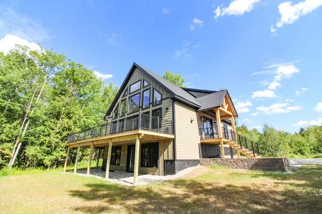 $815,000 | 11 Snow Cap Lane, Bethel, ME 04217