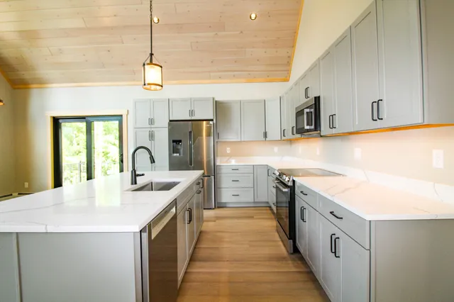 $815,000 | 11 Snow Cap Lane, Bethel, ME 04217