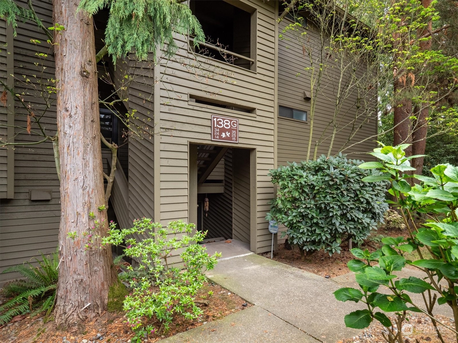 138 Southwest 116th Street, Unit 35 Seattle, WA 98146 - Photo 1 of 20 Gallery Image 1