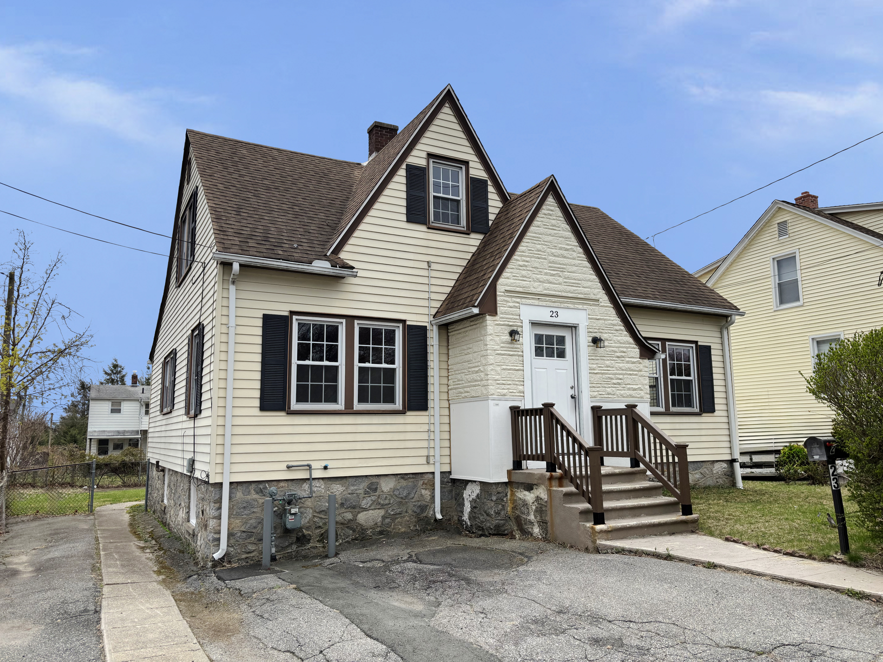 23 Anderson Avenue Waterbury, CT 06708 - Photo 1 of 1 Gallery Image 1